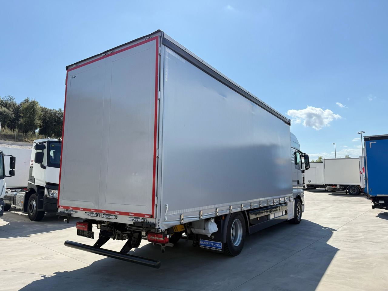 MAN 18.430 LL TGX E6 (Tauliner) - Tentinis sunkvežimis: foto 4 MAN 18.430 LL TGX E6 (Tauliner) - Tentinis sunkvežimis: foto 4