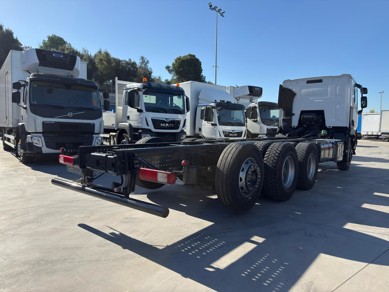 RENAULT C460 E6 (Chassis) - Važiuoklės sunkvežimis: foto 3 RENAULT C460 E6 (Chassis) - Važiuoklės sunkvežimis: foto 3