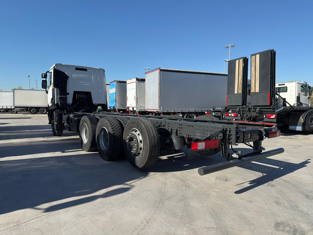 RENAULT C460 E6 (Chassis) - Važiuoklės sunkvežimis: foto 4 RENAULT C460 E6 (Chassis) - Važiuoklės sunkvežimis: foto 4