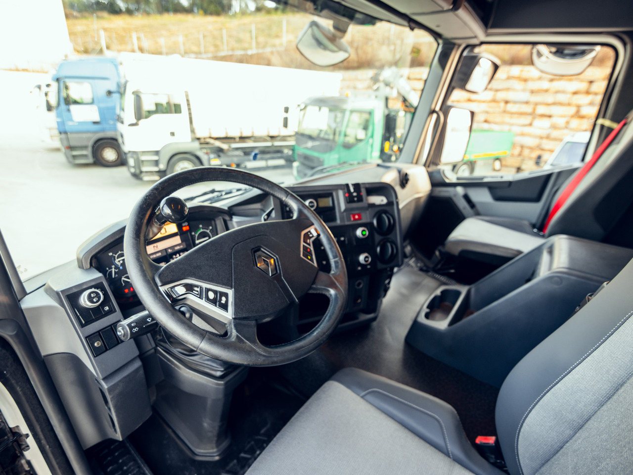 RENAULT C460 E6 (Chassis) - Važiuoklės sunkvežimis: foto 5 RENAULT C460 E6 (Chassis) - Važiuoklės sunkvežimis: foto 5