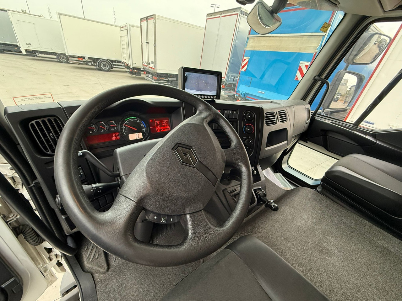 RENAULT D E6 (VAN) - Furgonas sunkvežimis: foto 5 RENAULT D E6 (VAN) - Furgonas sunkvežimis: foto 5