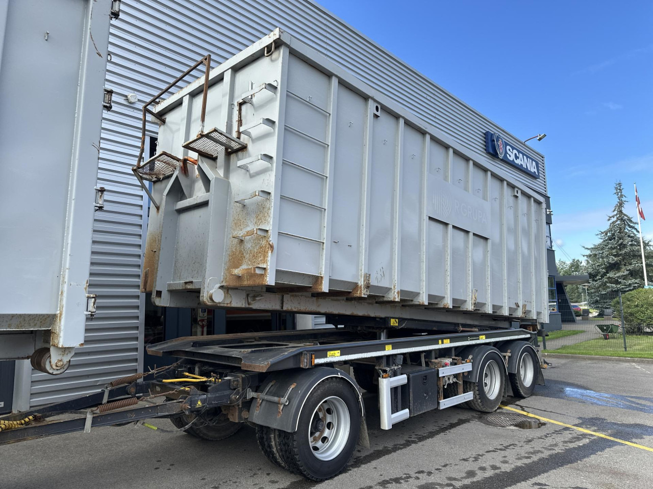 SCANIA R 450 B6x4HA - Konteineris-vežimus/ Sukeisti kūną sunkvežimis: foto 5 SCANIA R 450 B6x4HA - Konteineris-vežimus/ Sukeisti kūną sunkvežimis: foto 5