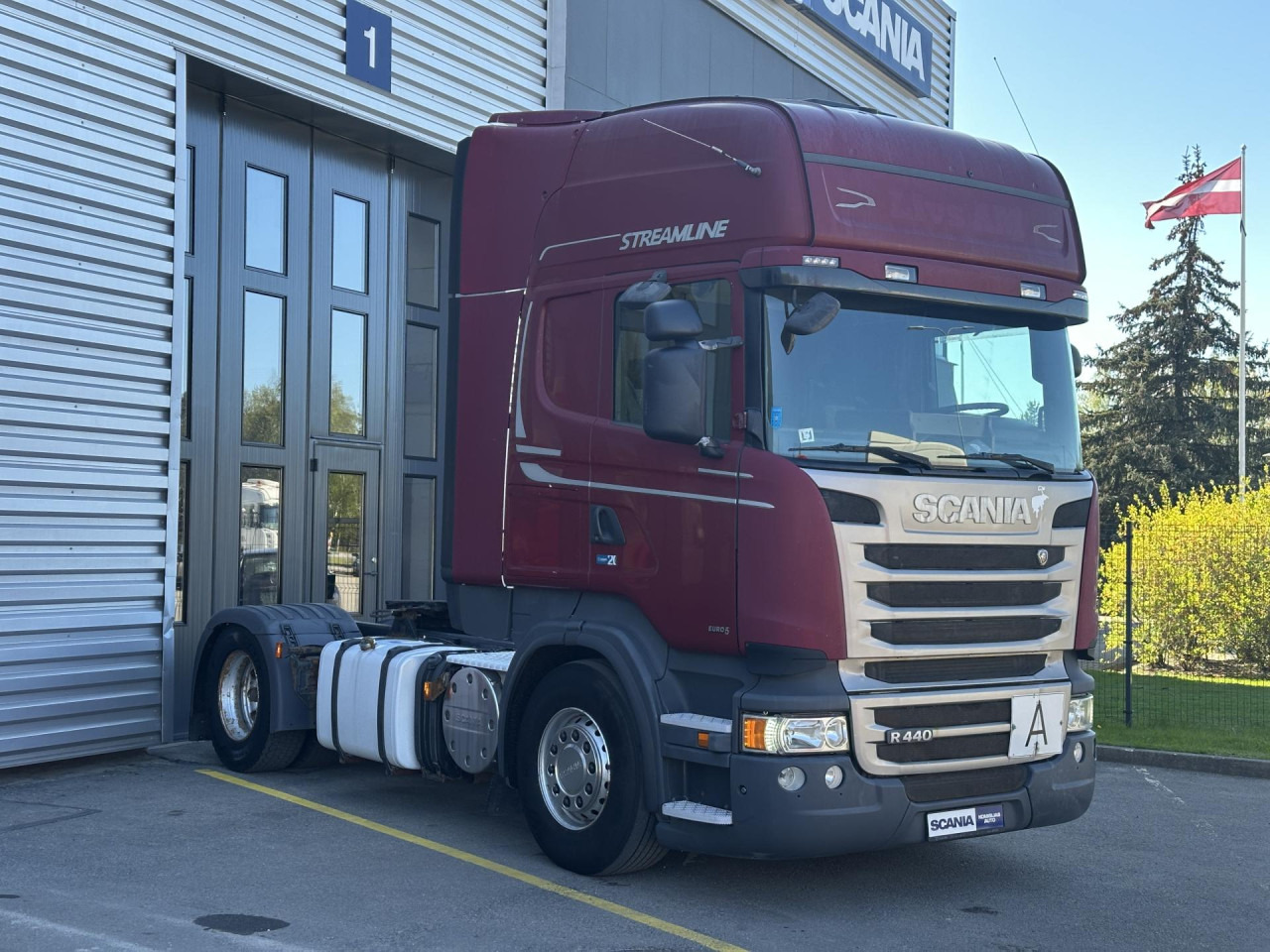 SCANIA R 440 LA4x2MNA - Vilkikas: foto 1 SCANIA R 440 LA4x2MNA - Vilkikas: foto 1