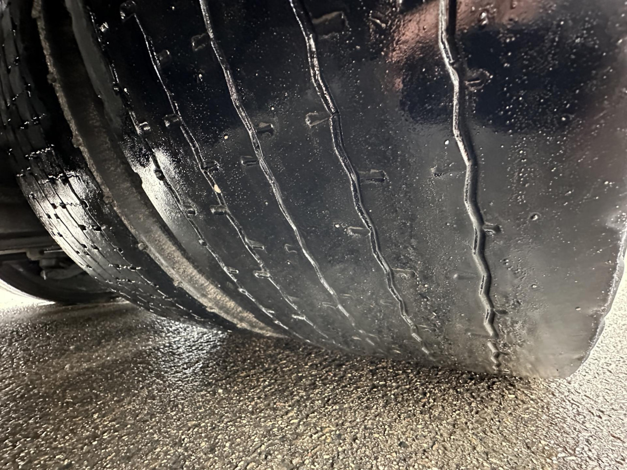 SCANIA S 450 A6x2NB - Vilkikas: foto 2 SCANIA S 450 A6x2NB - Vilkikas: foto 2