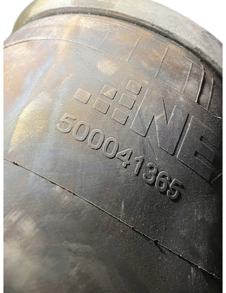 Iveco S-WAY - Pneumatinė pakaba: foto 3 Iveco S-WAY - Pneumatinė pakaba: foto 3