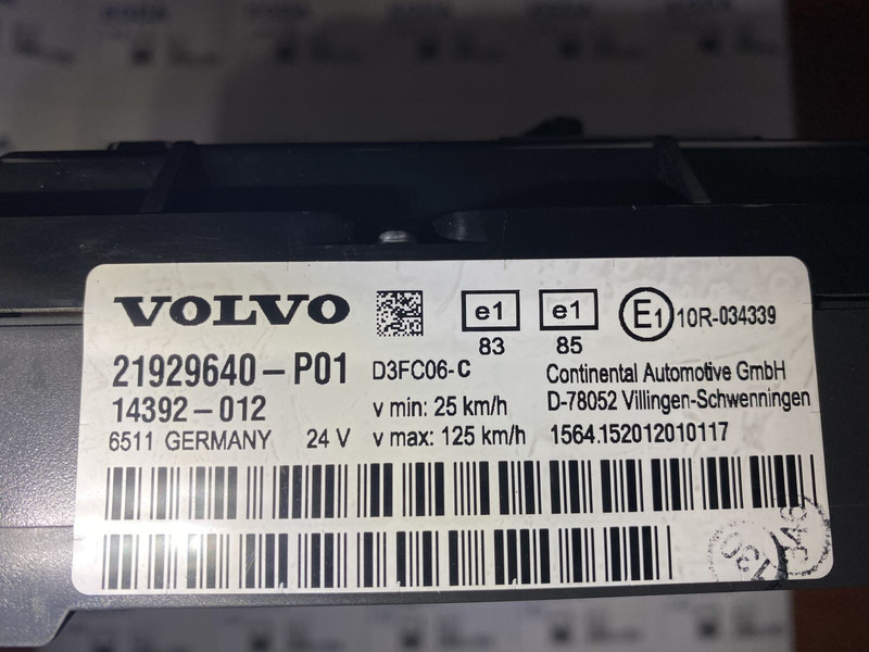 Volvo - Prietaisų skydas: foto 2 Volvo - Prietaisų skydas: foto 2