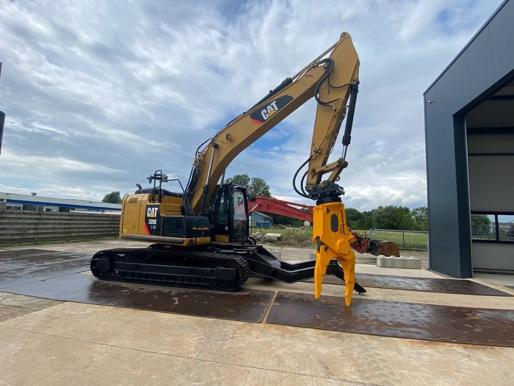 CAT 320 EL LR CAR DISMANTLER - Griovimo ekskavatorius: foto 3 CAT 320 EL LR CAR DISMANTLER - Griovimo ekskavatorius: foto 3