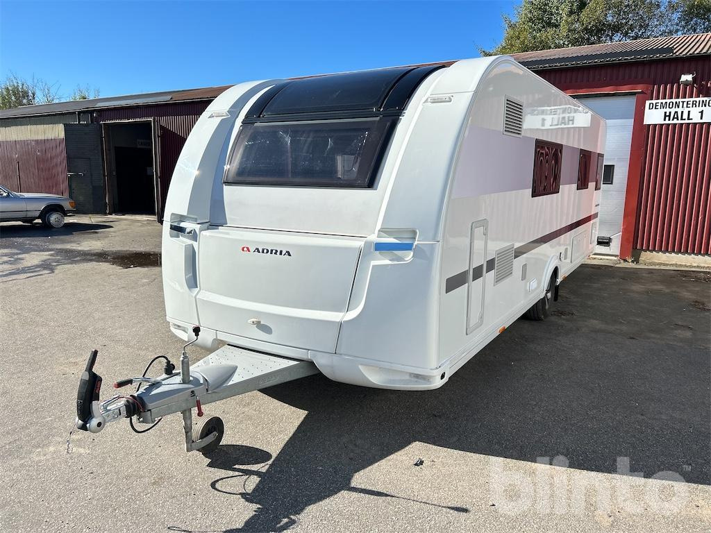 ADRIA Alpina 663HT - Prikabinamas namelis: foto 1 ADRIA Alpina 663HT - Prikabinamas namelis: foto 1