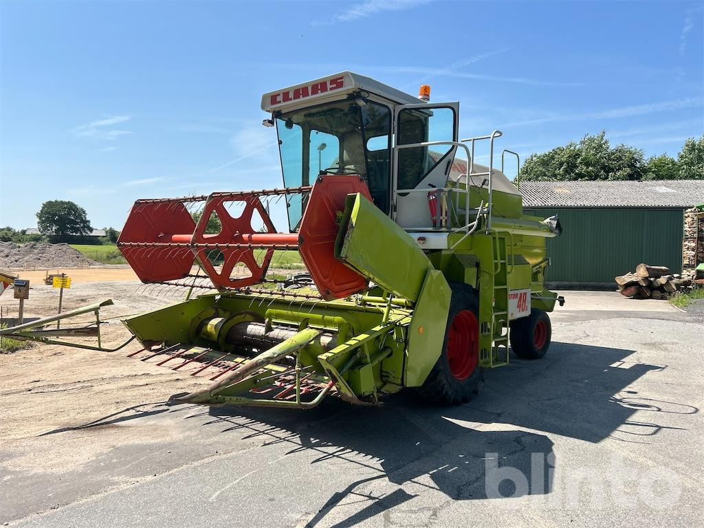CLAAS Dominator 48s (1988) - Derliaus nuėmimo kombainas: foto 1 CLAAS Dominator 48s (1988) - Derliaus nuėmimo kombainas: foto 1