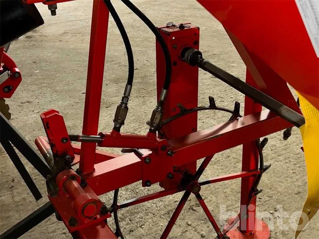 Trąšų barstytuvas Gaspardo: foto 31 Trąšų barstytuvas Gaspardo: foto 31