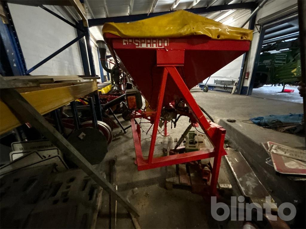 Trąšų barstytuvas Gaspardo: foto 6 Trąšų barstytuvas Gaspardo: foto 6