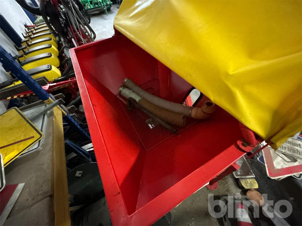 Trąšų barstytuvas Gaspardo: foto 9 Trąšų barstytuvas Gaspardo: foto 9