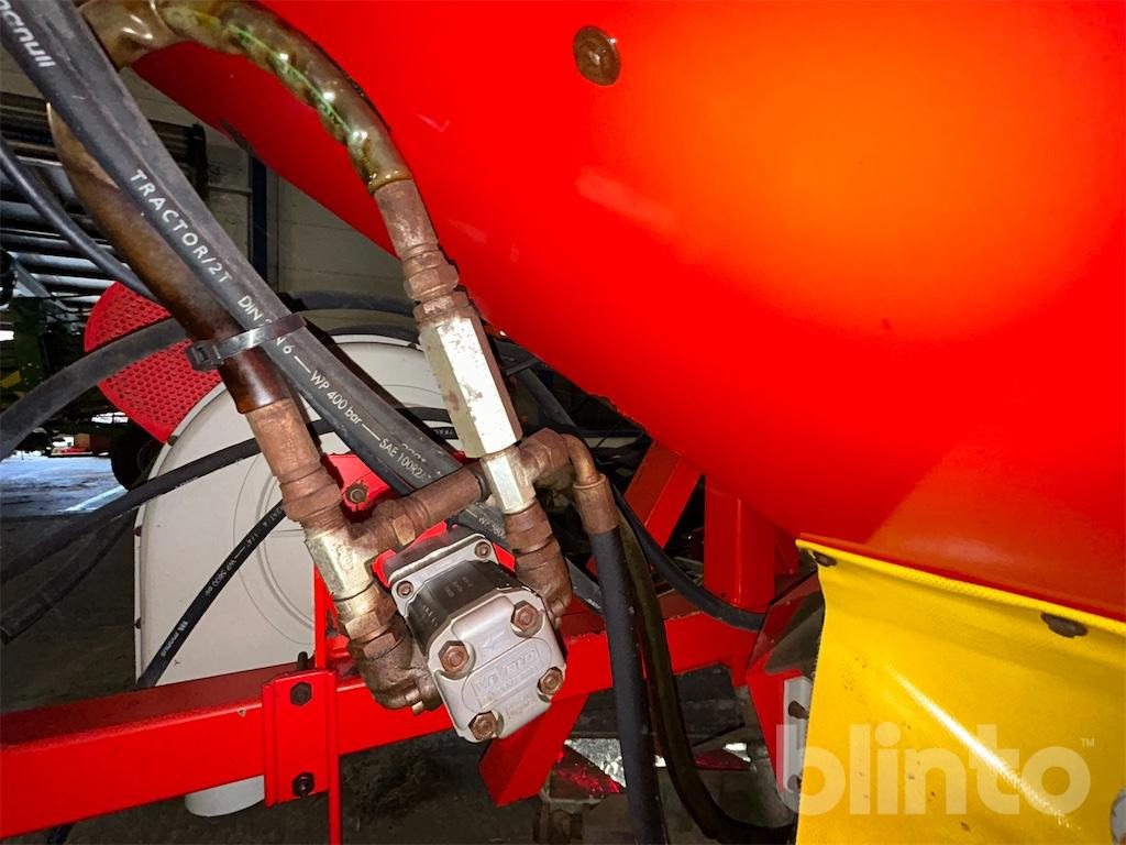 Trąšų barstytuvas Gaspardo: foto 36 Trąšų barstytuvas Gaspardo: foto 36