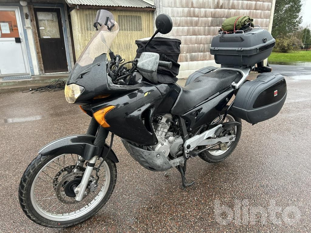 HONDA XL650V Transalp - Motociklas: foto 1 HONDA XL650V Transalp - Motociklas: foto 1