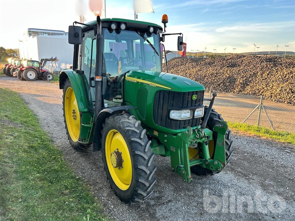 John Deere 6320 (2004) - Traktorius: foto 2 John Deere 6320 (2004) - Traktorius: foto 2