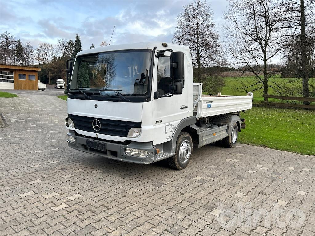 Mercedes Atego 818 (2005) - Platforminis/ Bortinis sunkvežimis: foto 1 Mercedes Atego 818 (2005) - Platforminis/ Bortinis sunkvežimis: foto 1
