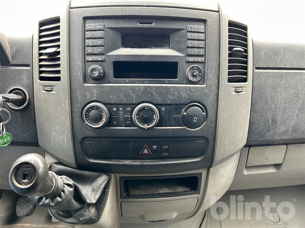 Krovininis mikroautobusas Mercedes-Benz Sprinter 313 CDI – 2.1 l Diesel / 120 kW (163 PS): foto 40