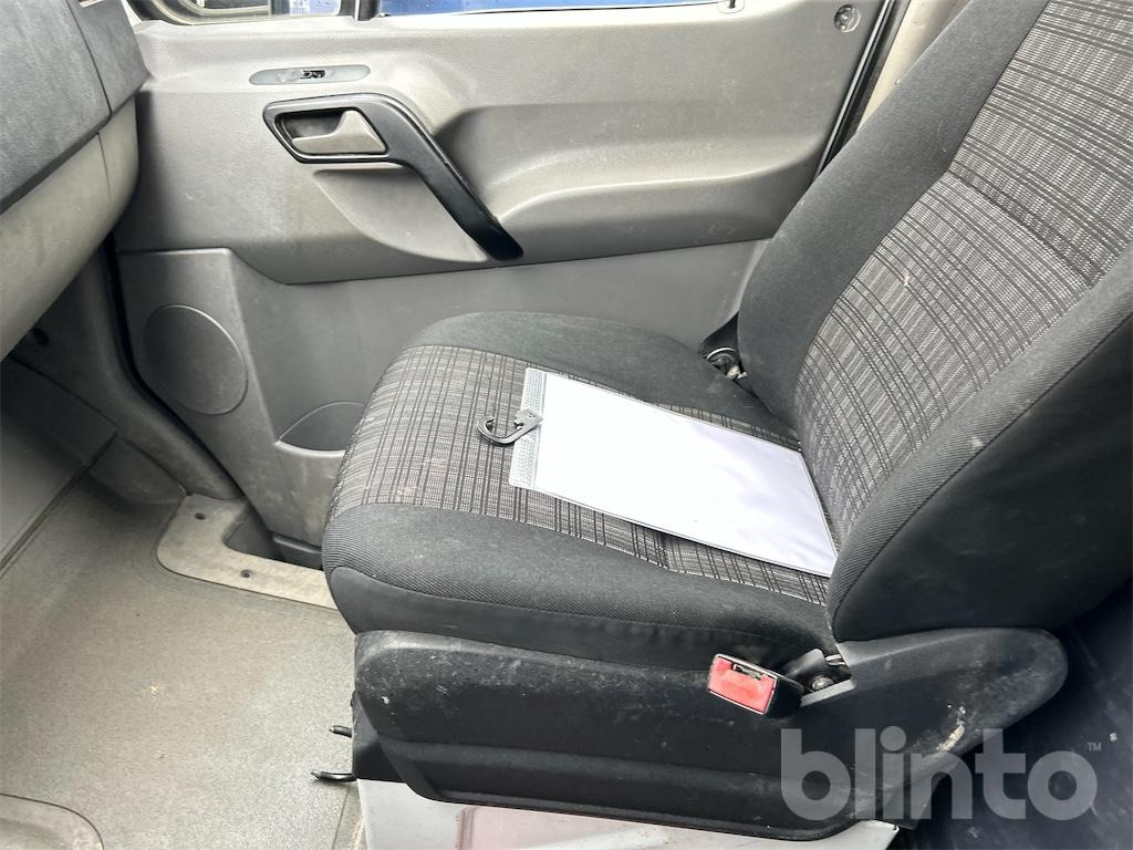 Krovininis mikroautobusas Mercedes-Benz Sprinter 313 CDI – 2.1 l Diesel / 120 kW (163 PS): foto 49