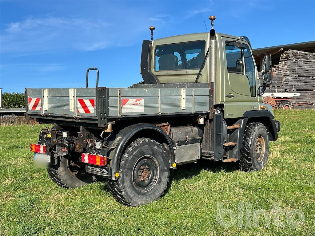 Mercedes-Benz U300 (2010) - Platforminis/ Bortinis sunkvežimis: foto 3 Mercedes-Benz U300 (2010) - Platforminis/ Bortinis sunkvežimis: foto 3