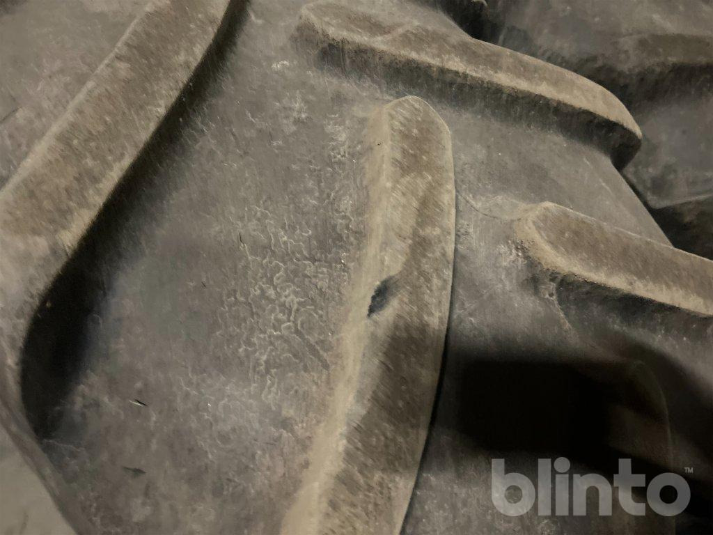 Michelin 650/65 R38 - Ratas: foto 5 Michelin 650/65 R38 - Ratas: foto 5