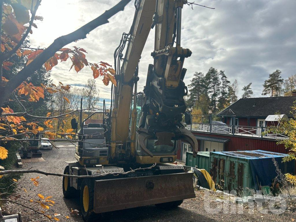 New Holland MH 4.6 - Ratinis ekskavatorius: foto 3 New Holland MH 4.6 - Ratinis ekskavatorius: foto 3