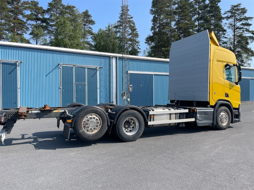 SCANIA R520B6X2*4NB - Platforminis/ Bortinis sunkvežimis: foto 3 SCANIA R520B6X2*4NB - Platforminis/ Bortinis sunkvežimis: foto 3