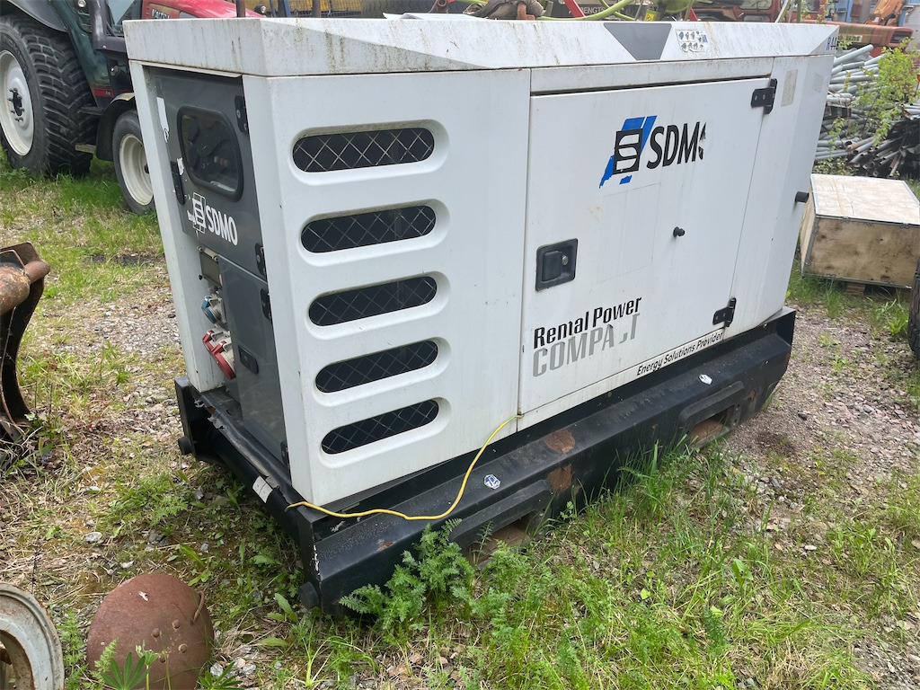 SDMO R44C3 - Elektrinis generatorius: foto 5 SDMO R44C3 - Elektrinis generatorius: foto 5