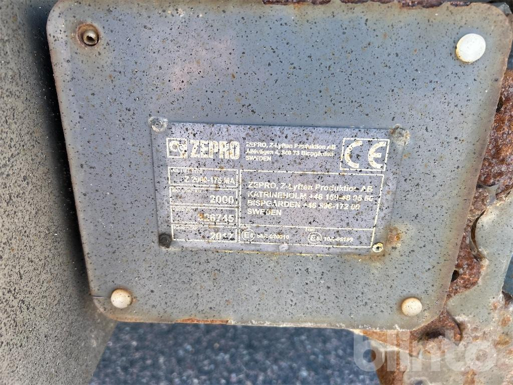 Sunkvežimis VOLVO FM 460: foto 45