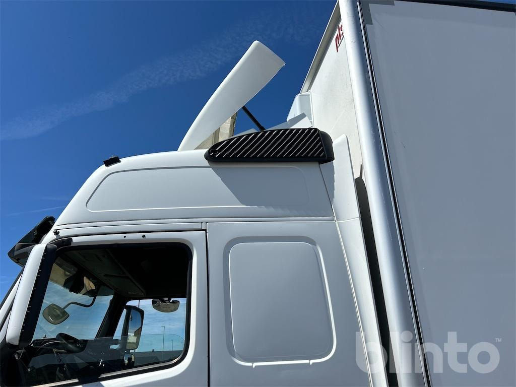 Sunkvežimis VOLVO FM 460: foto 11