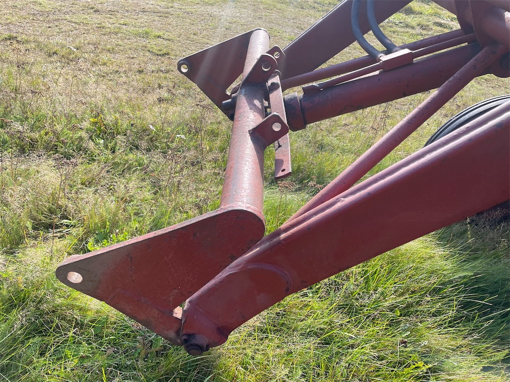 VOLVO-BM T 430 - Traktorius: foto 5 VOLVO-BM T 430 - Traktorius: foto 5