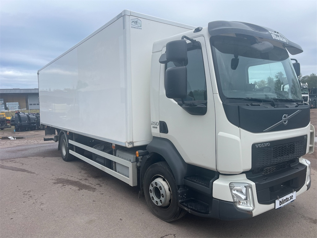 VOLVO FL250 4*2 - Furgonas sunkvežimis: foto 3 VOLVO FL250 4*2 - Furgonas sunkvežimis: foto 3