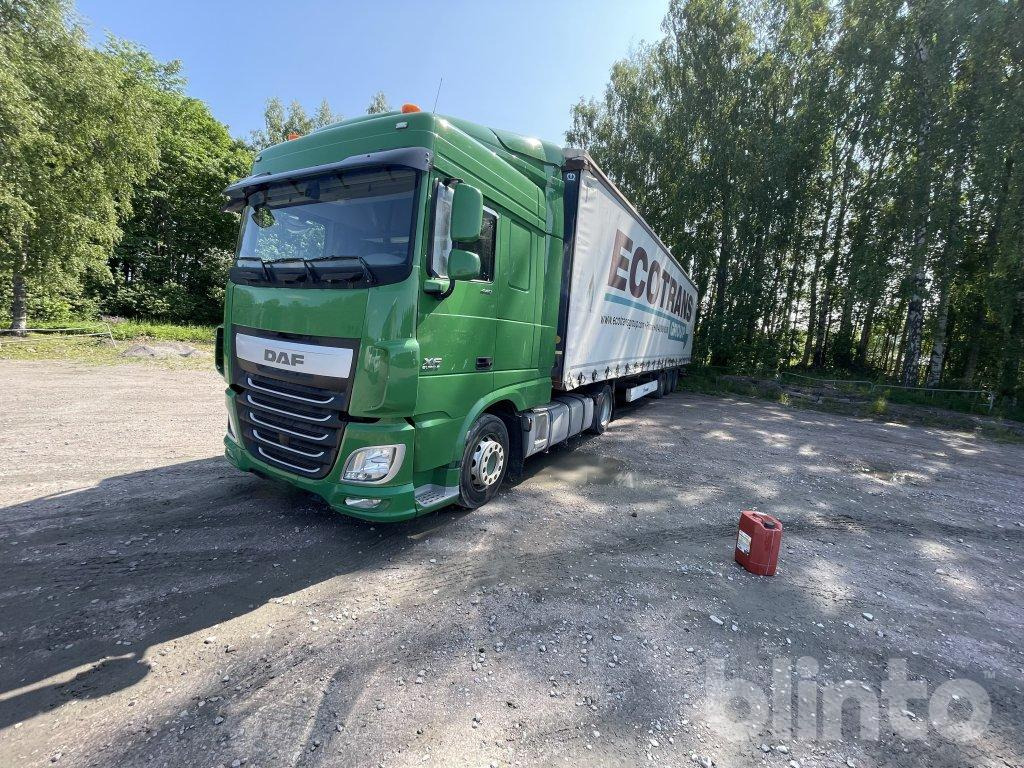 DAF - Vilkikas, Tentinė puspriekabė: foto 1 DAF - Vilkikas, Tentinė puspriekabė: foto 1