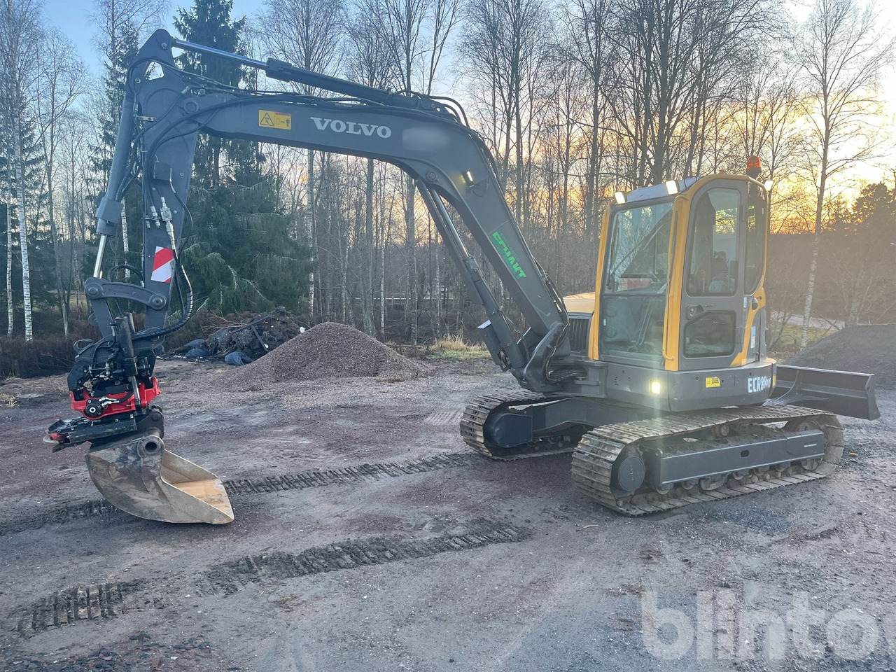 Volvo ECR88PLUS - Vikšrinis ekskavatorius: foto 1 Volvo ECR88PLUS - Vikšrinis ekskavatorius: foto 1