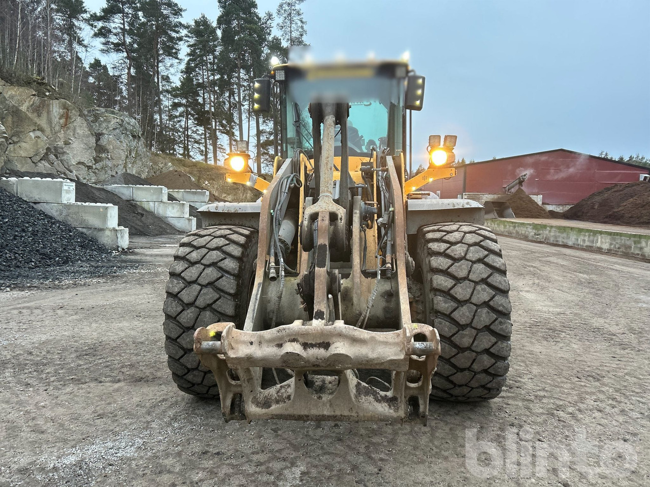 Volvo L110F - Ratinis krautuvas: foto 2 Volvo L110F - Ratinis krautuvas: foto 2