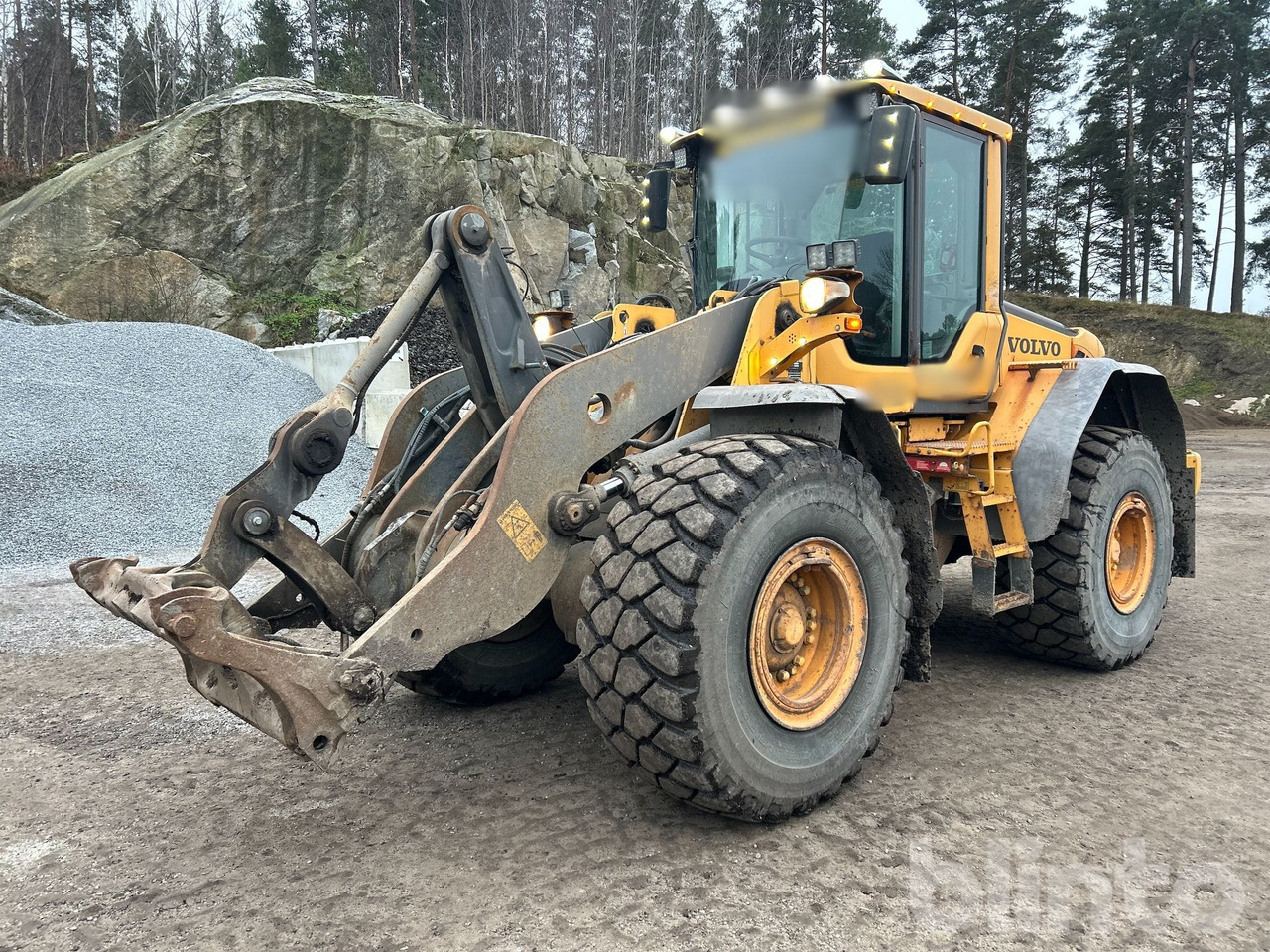Volvo L110F - Ratinis krautuvas: foto 1 Volvo L110F - Ratinis krautuvas: foto 1