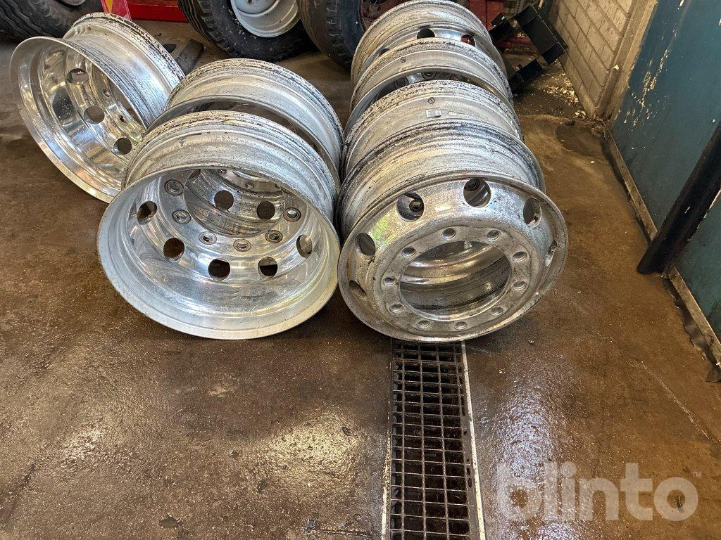 Volvo - Ratlankis - Sunkvežimis: foto 1 Volvo - Ratlankis - Sunkvežimis: foto 1