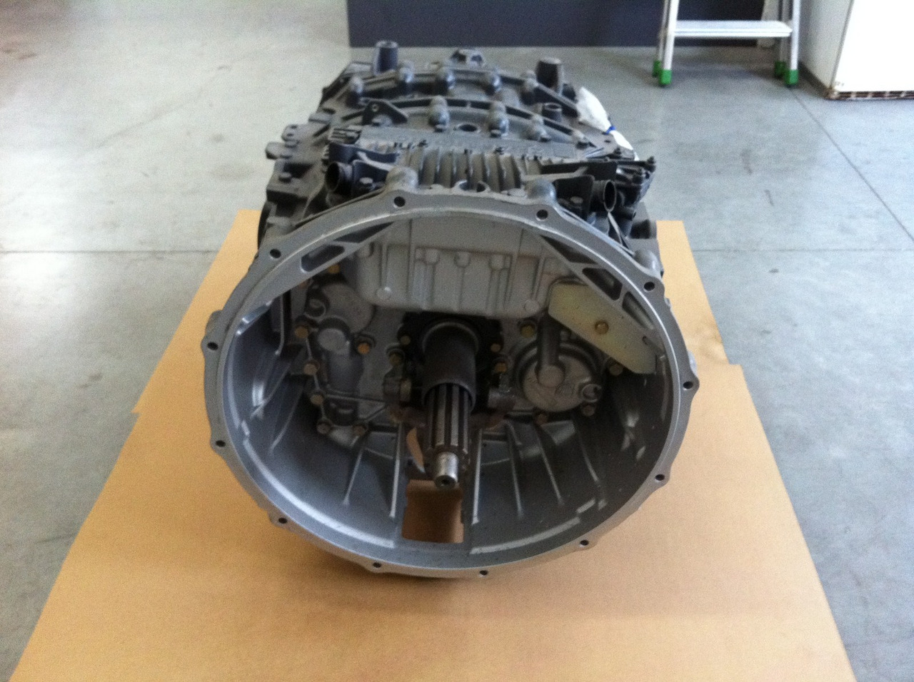 CAMBIO ZF ASTRONIC 12AS2330TD - Pavarų dėžė: foto 3 CAMBIO ZF ASTRONIC 12AS2330TD - Pavarų dėžė: foto 3