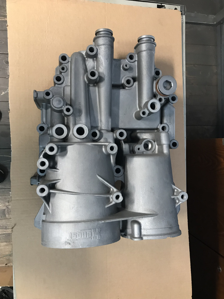 MODULO RAFFREDDAMENTO OLIO MOTORI MAN D2066 / D2676 - Variklis ir dalys - Sunkvežimis: foto 1 MODULO RAFFREDDAMENTO OLIO MOTORI MAN D2066 / D2676 - Variklis ir dalys - Sunkvežimis: foto 1