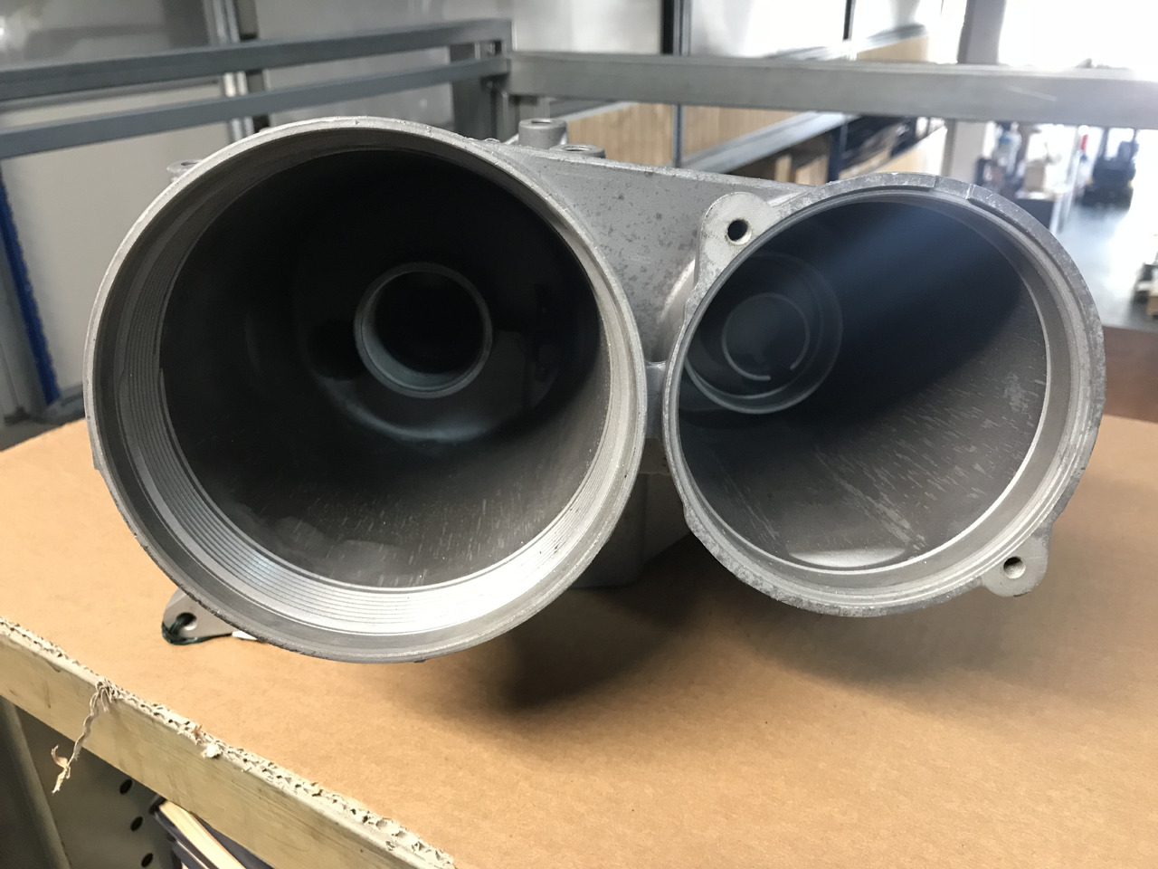 MODULO RAFFREDDAMENTO OLIO MOTORI MAN D2066 / D2676 - Variklis ir dalys - Sunkvežimis: foto 4 MODULO RAFFREDDAMENTO OLIO MOTORI MAN D2066 / D2676 - Variklis ir dalys - Sunkvežimis: foto 4