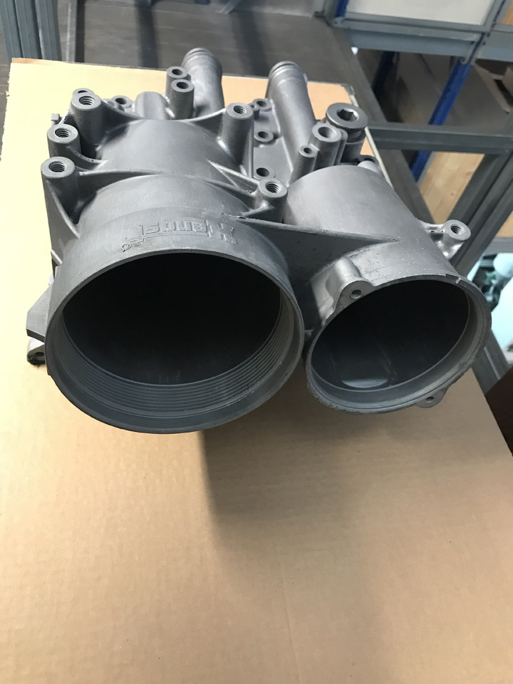 MODULO RAFFREDDAMENTO OLIO MOTORI MAN D2066 / D2676 - Variklis ir dalys - Sunkvežimis: foto 2 MODULO RAFFREDDAMENTO OLIO MOTORI MAN D2066 / D2676 - Variklis ir dalys - Sunkvežimis: foto 2