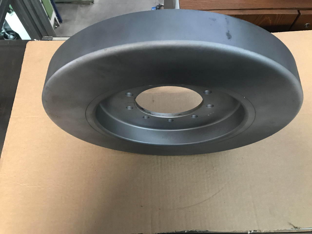 SMORZATORE VIBRAZIONI ALBERO A GOMITI MOTORE MAN D2066 / D2676 - Variklis ir dalys - Sunkvežimis: foto 3 SMORZATORE VIBRAZIONI ALBERO A GOMITI MOTORE MAN D2066 / D2676 - Variklis ir dalys - Sunkvežimis: foto 3