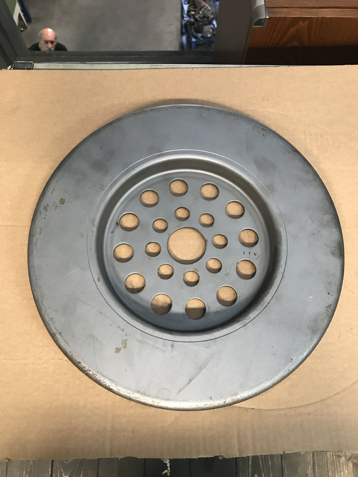 SMORZATORE VIBRAZIONI ALBERO A GOMITI MOTORE MAN D2066 / D2676 - Variklis ir dalys - Sunkvežimis: foto 5 SMORZATORE VIBRAZIONI ALBERO A GOMITI MOTORE MAN D2066 / D2676 - Variklis ir dalys - Sunkvežimis: foto 5