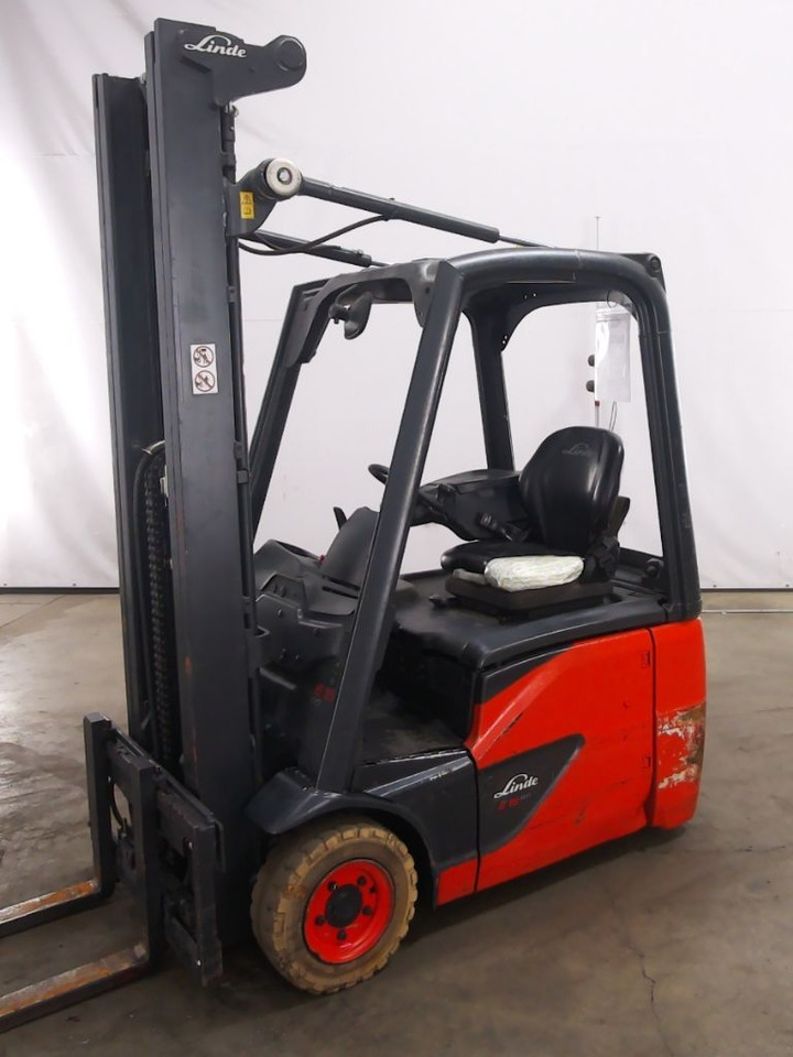 Linde E15 - Elektrinis krautuvas: foto 1 Linde E15 - Elektrinis krautuvas: foto 1