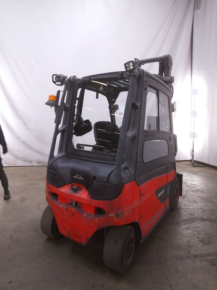 Linde E25L-01 - Elektrinis krautuvas: foto 2 Linde E25L-01 - Elektrinis krautuvas: foto 2