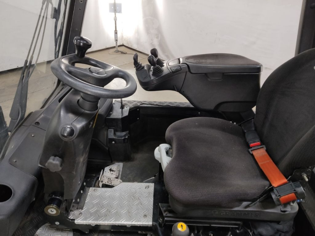 Linde E30HL-01/600 - Elektrinis krautuvas: foto 3 Linde E30HL-01/600 - Elektrinis krautuvas: foto 3