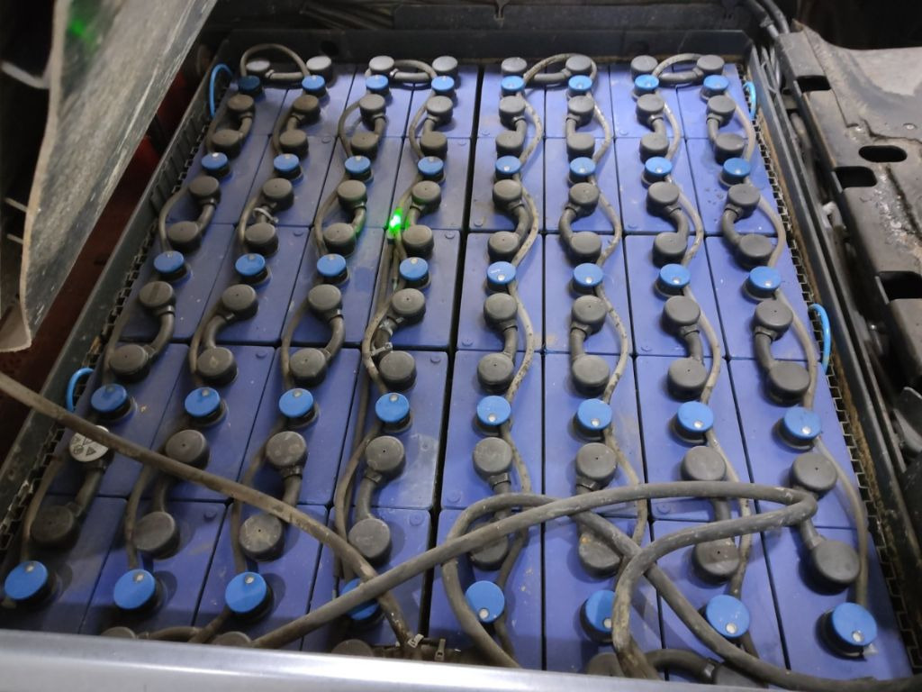 Linde E30HL-01/600 - Elektrinis krautuvas: foto 4 Linde E30HL-01/600 - Elektrinis krautuvas: foto 4