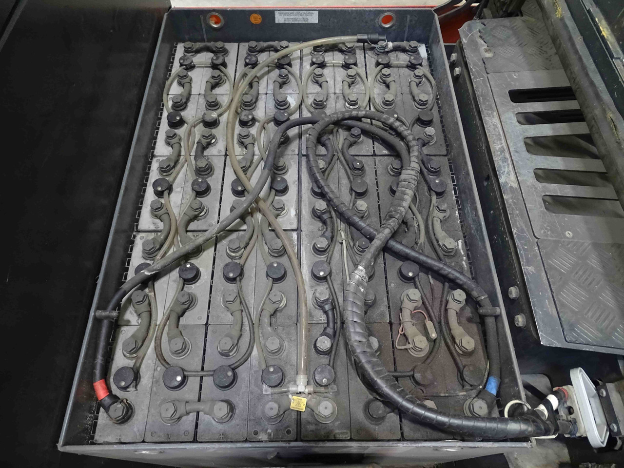 Linde P250 - Elektrinis vilkikas: foto 4 Linde P250 - Elektrinis vilkikas: foto 4