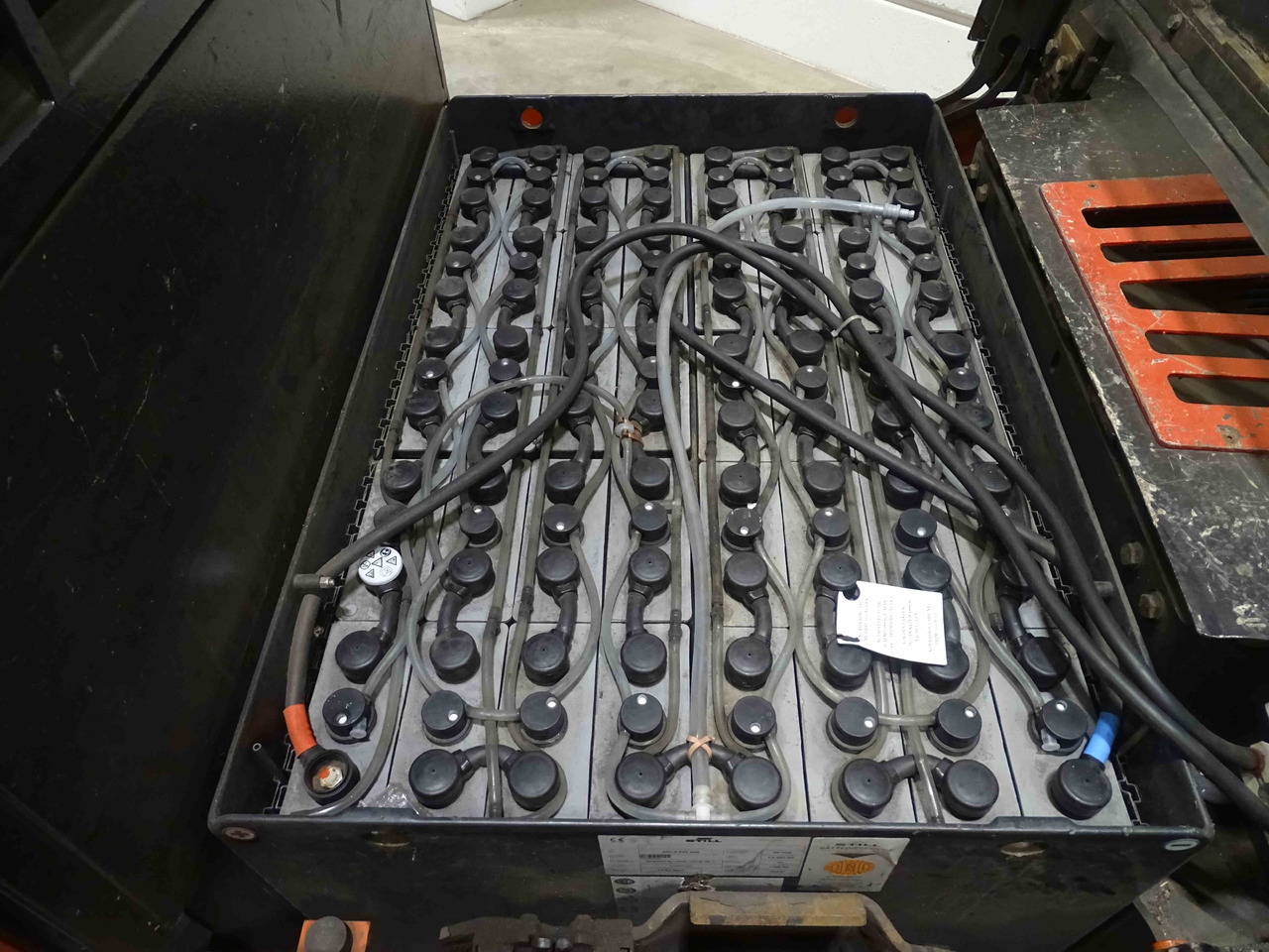 Linde P250 - Elektrinis vilkikas: foto 4 Linde P250 - Elektrinis vilkikas: foto 4