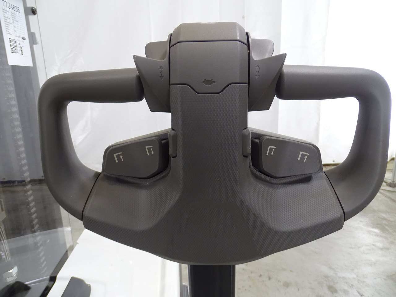 Mitsubishi SBP12N3 - Keltuvas: foto 3 Mitsubishi SBP12N3 - Keltuvas: foto 3