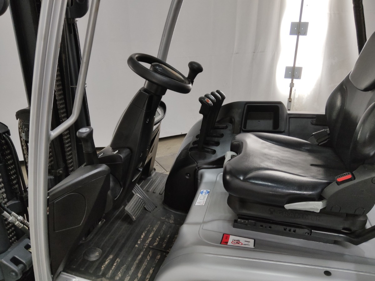 Still RX60-50/BATT.NEU - Elektrinis krautuvas: foto 3 Still RX60-50/BATT.NEU - Elektrinis krautuvas: foto 3